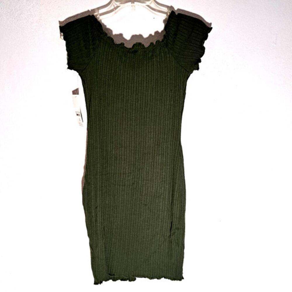 NWT No boundaries off the shoulder rib dres size m (7-9) - Picture 2 of 3